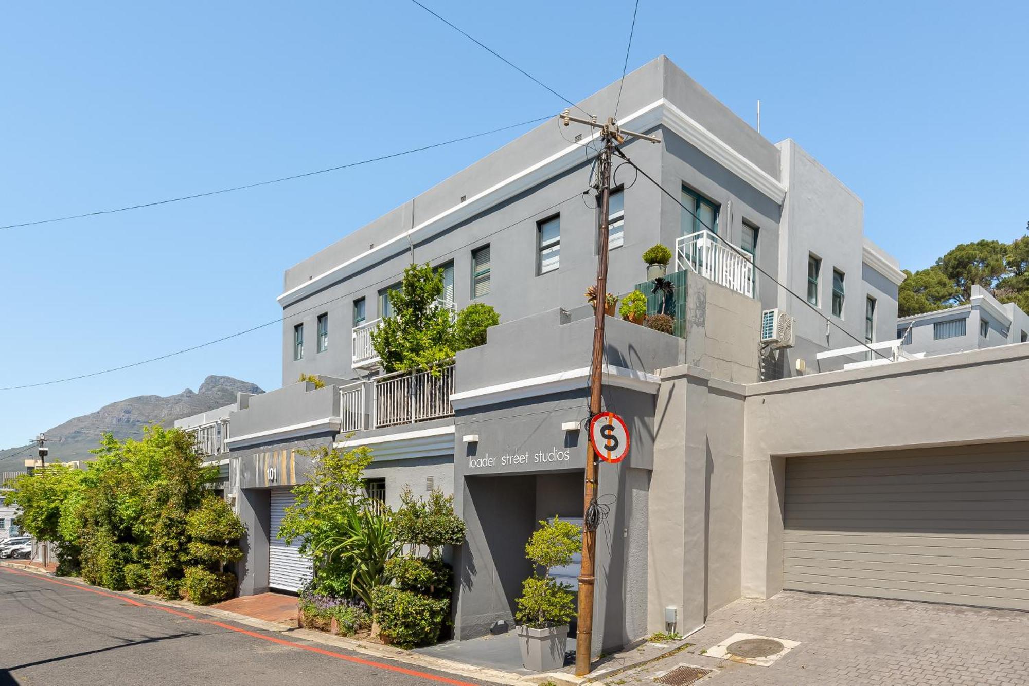 8 Loader Street * Cape Town