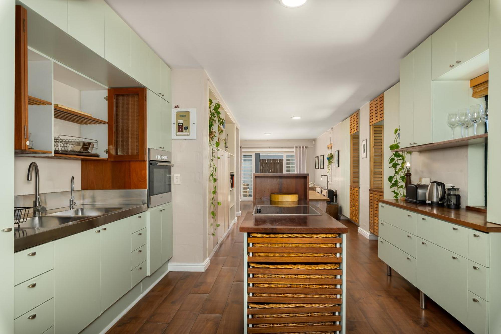 8 Loader Street Apartment